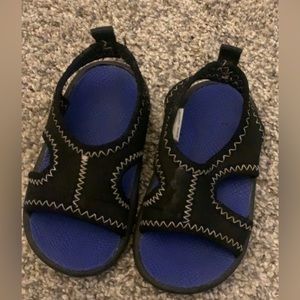 Toddler, size 4 water shoe / sandal